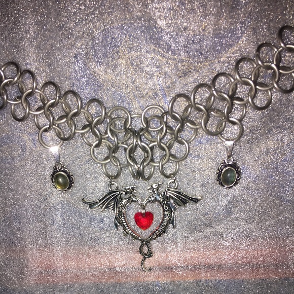 Stainless Steel Chainmaille Necklace w/Paired, Modified Display Jewelry Box. - Picture 2 of 4